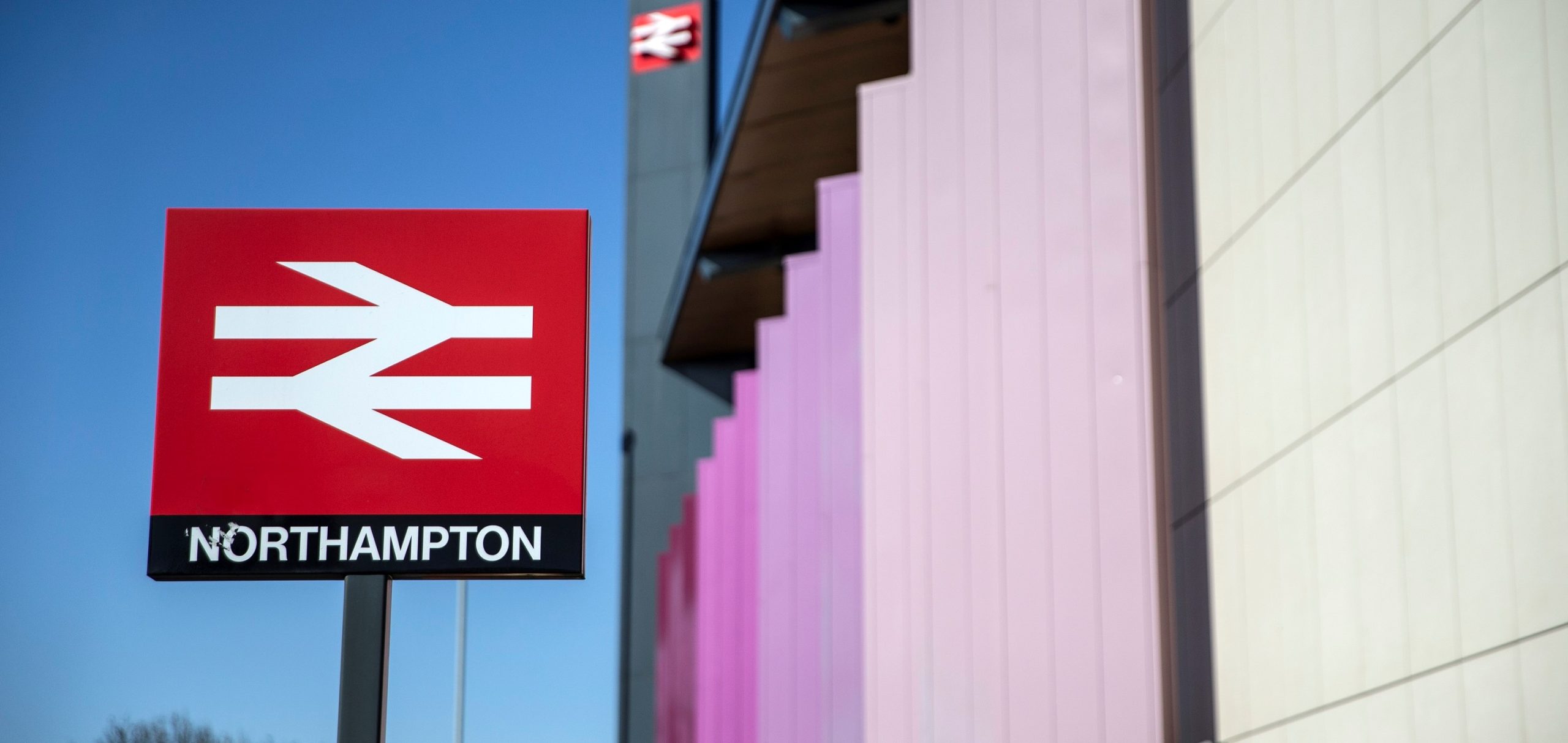 Northampton Train Station - transport and connectivity