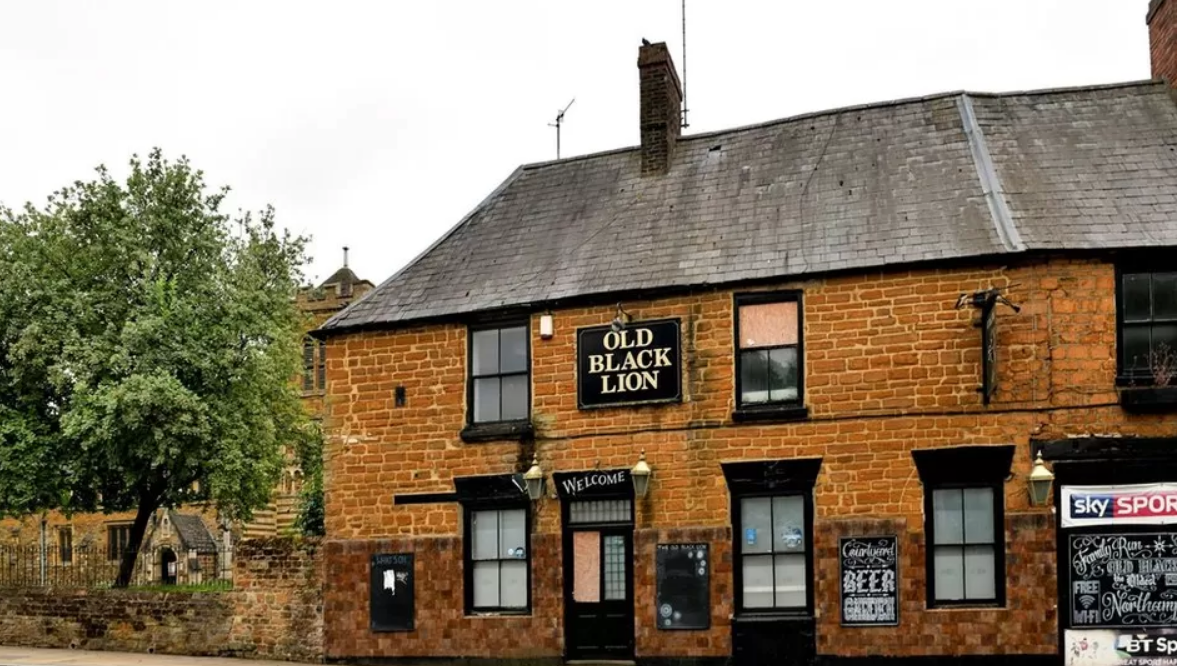 Old Black Lion Pub